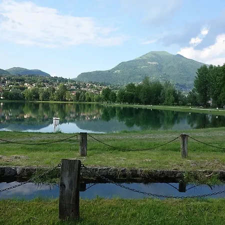 Otel Holiday Chalets Camping Class 3*