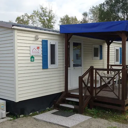 Otel Holiday Chalets Camping Class