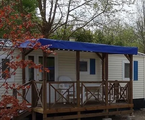 Holiday Chalets Camping Class Otel